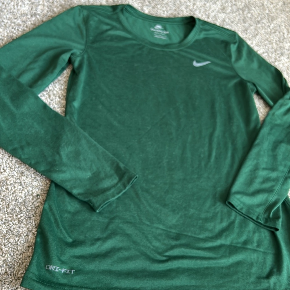 The Nike Tee long sleeve ladies dry fit medium green shirt - Picture 3 of 5